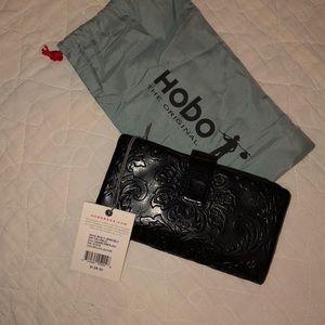 HOBO Issy wallet in Damask Embossed Black